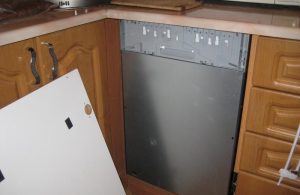 Установка фасада на посудомоечную машину в Березниках