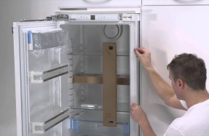 Установка встраиваемого холодильника в Березниках